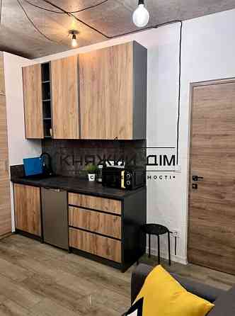 Оренда Квартира 1-кімнатна, 10/16 поверх на Правды просп. Kiev