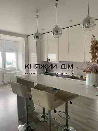 Оренда Квартира 2-кімнатна, 23/25 поверх на Драгоманова ул. Kiev