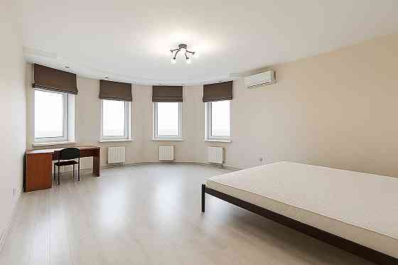 Продаж Квартира 3-кімнатна, 24/26 поверх на Олевська вул., д. 5 Київ