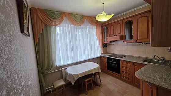 Оренда Квартира 2-кімнатна, 4/10 поверх на Кікабідзе, 3 Київ