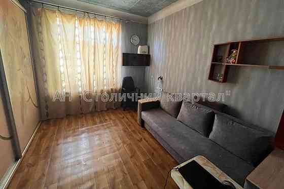 Продаж Квартира 3-кімнатна, 2/4 поверх на Кирилівська вул., 109/2 Київ