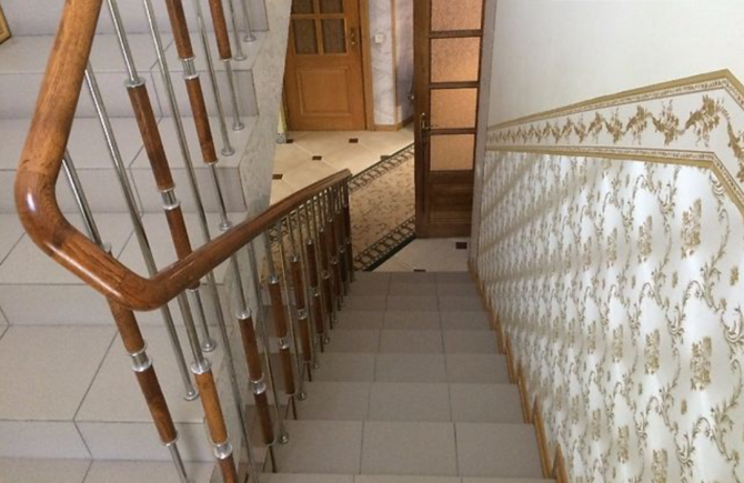 Продаж 2 поверхового будинку веранда і ділянкою на 5 соток, 393 кв. м, 9 кімнат, на вул. Микулинецьк Тернопіль - фото 1