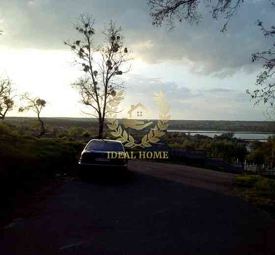 Продаж земельної ділянки 82.3 соток на Мичурина ул. 