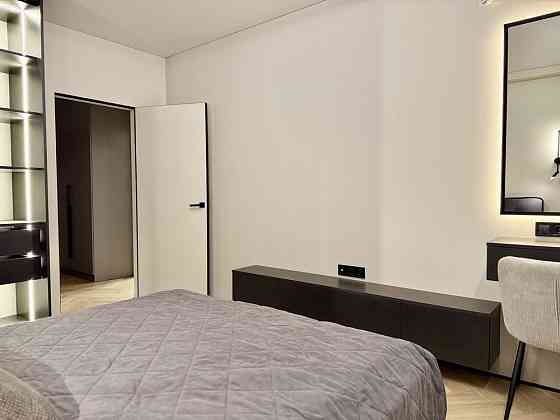 Продаж Квартира 1-кімнатна, 10/25 поверх на Максимовича Михайла вул., д. 24 Kiev