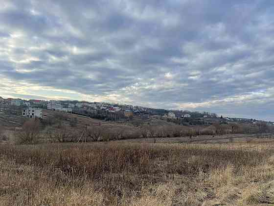 Продається ділянка в с.Підгороднє. Площа ділянки 10.55 сотих. Підгородне