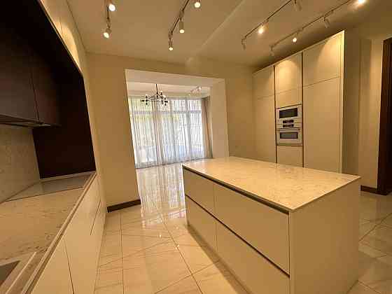 Продаж Будинок на Дмитрия Донского ул., 5 Одесса