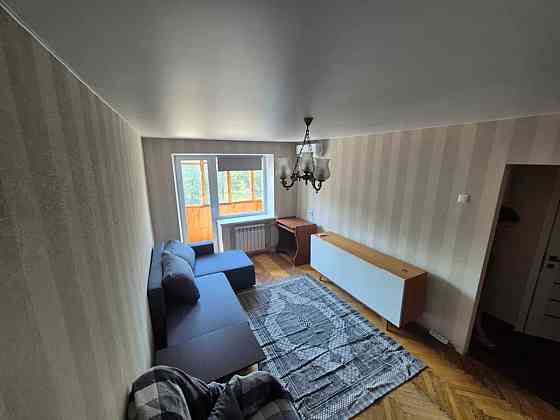 Оренда Квартира 1-кімнатна, 3/5 поверх на Парково-Сирецька, 1 Kiev