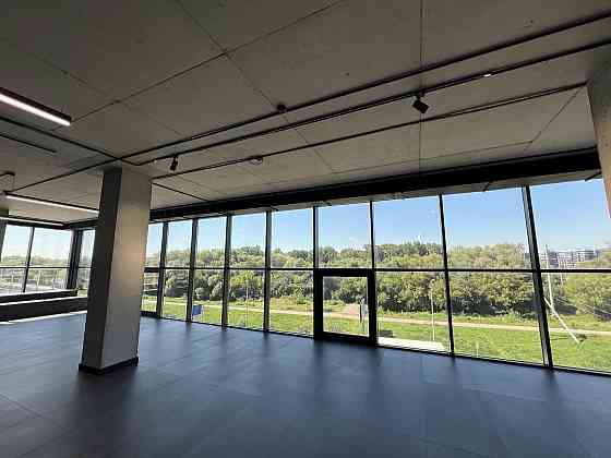 Оренда офісне приміщення на вул. Надрічна поверх - 4/11 Ivano-Frankivs'k