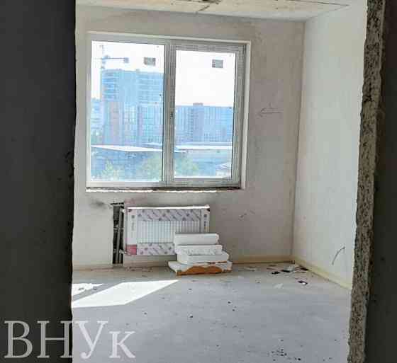 Продаж Квартира 3-кімнатна, 10/10 поверх на вул. Зелена L'viv