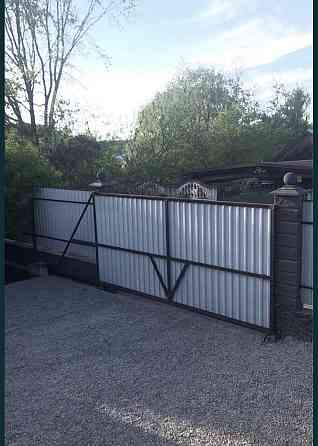 Продаж 2-поверховий Частина будинку з ділянкою 4 сот 45 кв.м 4 кімн. на Соснова Zhytomyr