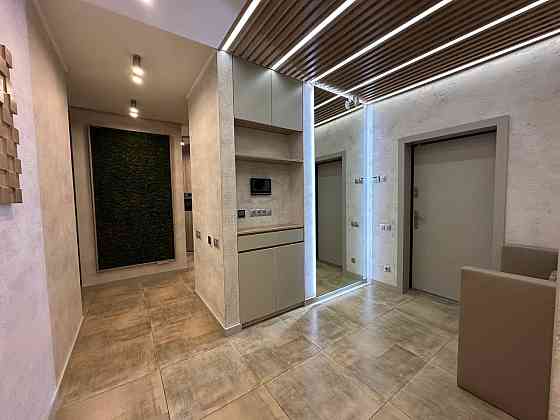 Продаж Квартира 3-кімнатна, 3/12 поверх на Філатова Академіка вул., д. 2/1 Киев