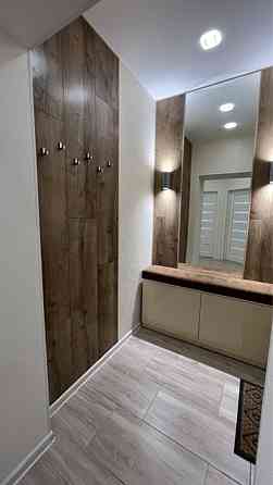 Продаж Квартира 2-кімнатна, 5/12 поверх на Запорізьке шосе, 25 Днепр