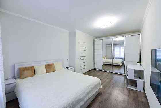 Оренда Квартира 1-кімнатна, 14/25 поверх на Ревуцького, 48 Київ