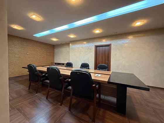 Оренда офісне приміщення на Литературная ул., 1а поверх - 1/19 Odessa