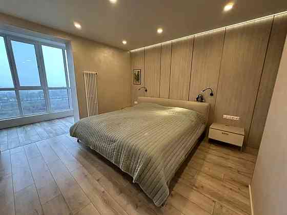 Продаж Квартира 4-кімнатна, 12/12 поверх на Запорожское шоссе, 30ш Днепр