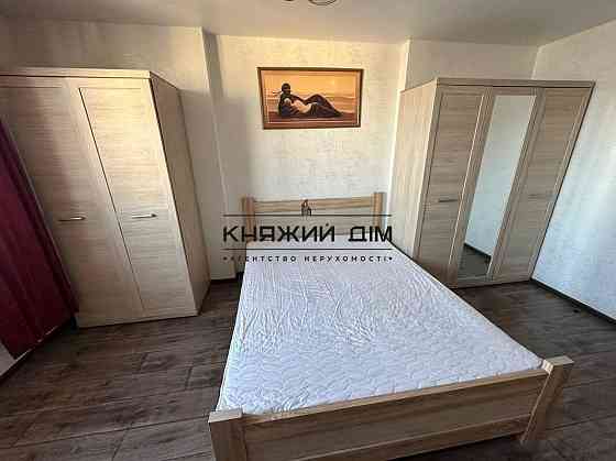 Оренда Квартира 2-кімнатна, 18/26 поверх на Крушельницкой Соломии ул. Київ