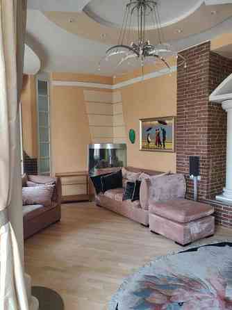 Оренда Квартира 3-кімнатна, 4/6 поверх на ул. Большая Васильковская Киев