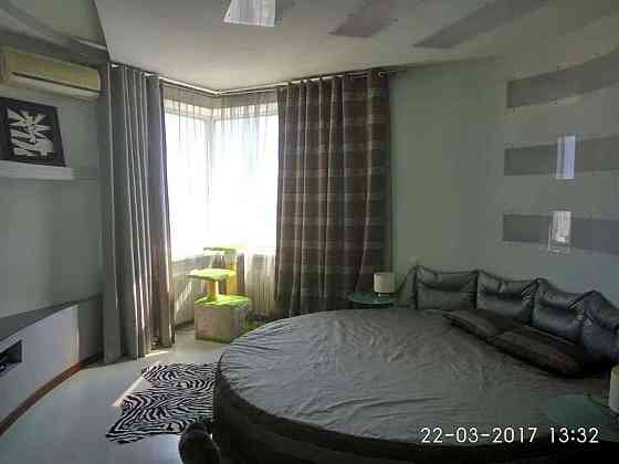 Оренда Квартира 3-кімнатна, 17/18 поверх Киев