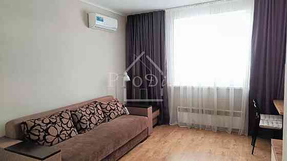 Оренда Квартира 1-кімнатна, 1/4 поверх на Практична вул., 2 Київ