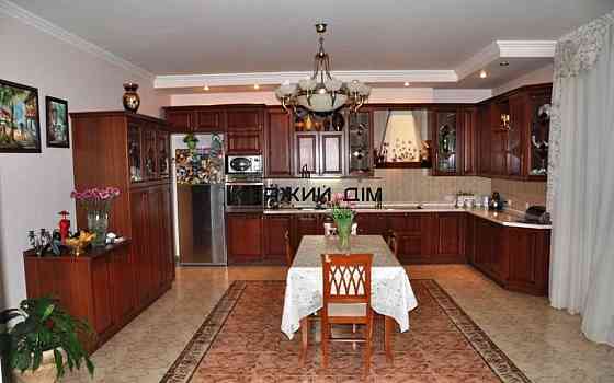 Без комісії! Простора, видова 3-х к. кв. м. Палац Україна. № 21104018 Київ