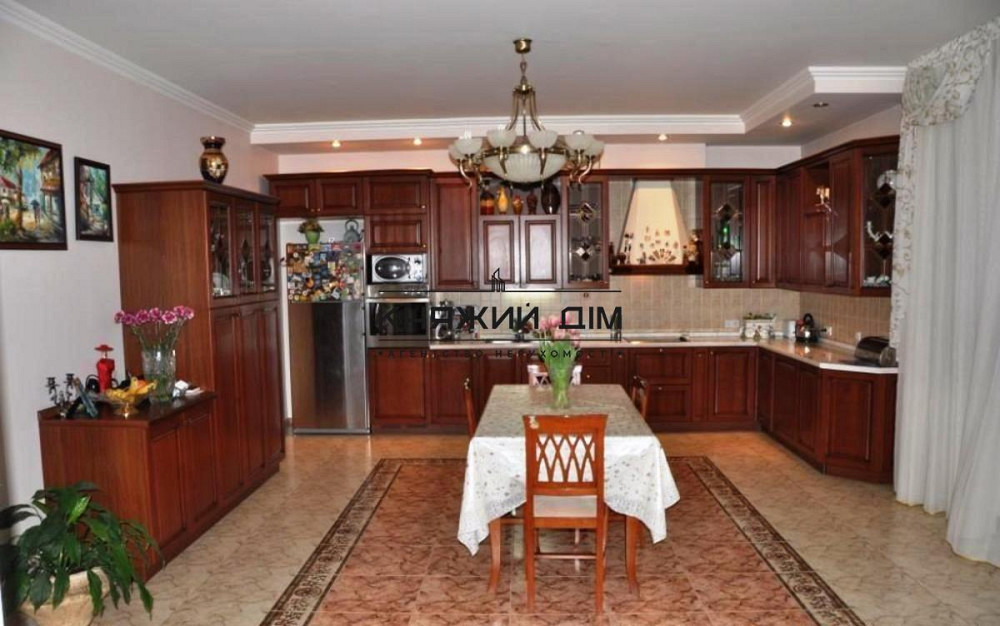 Без комісії! Простора, видова 3-х к. кв. м. Палац Україна. № 21104018 Київ - фото 1