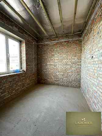 Продаж Будинок 4-кімнатний на вул. Київська Ровно