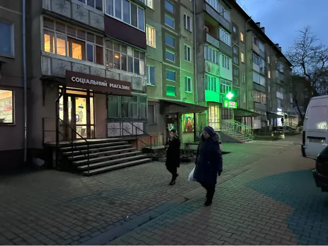 Продаж Приміщення в житловому будинку площа 45 кв.м 1-й поверх на Симоненка 6 Івано-Франківськ - фото 3