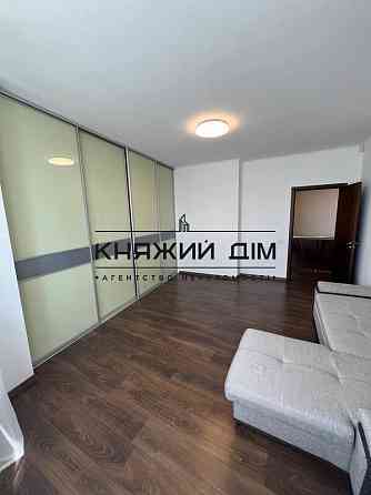 Оренда Квартира 3-кімнатна, 20/21 поверх на Урловская ул. Киев