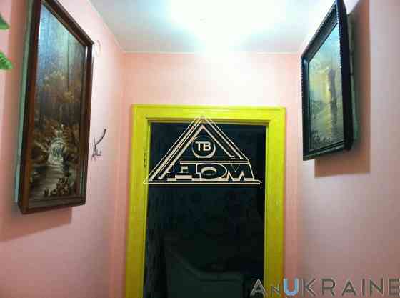 Продам под офис 2-комнатная квартира , Фонтанская дорога. Odessa