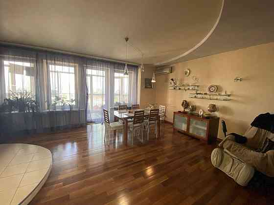 Продаж Квартира 4-кімнатна, 12/13 поверх на Юрія Іллєнка вул., д. 83Д Kiev