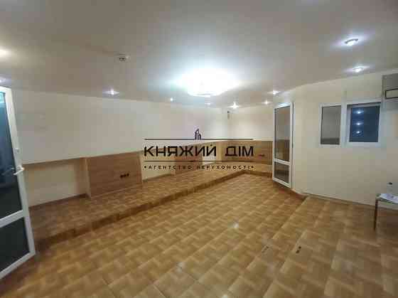 Оренда офісне приміщення на Почайнинская ул. поверх - 1 Kiev