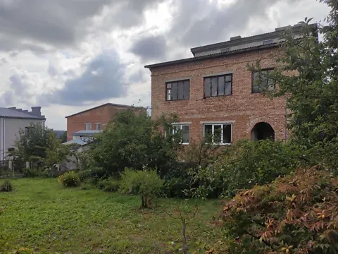 Продаж 2-поверховий   290 кв.м 5 кімн. на Богдана Хмельницького вулиця 3  - фото 8