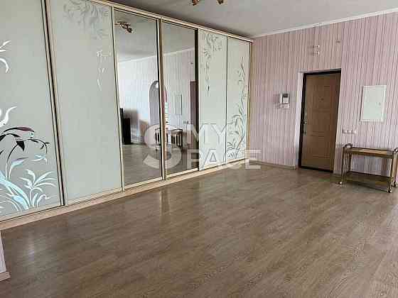 Продаж Квартира 3-кімнатна, 10/25 поверх на Коновальця Євгена вул., д. 32 Kiev