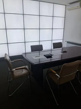 I am selling an office of 475m2, open-space and several offices. Renovation, furniture, glass partitions, 2nd floor Dnipro