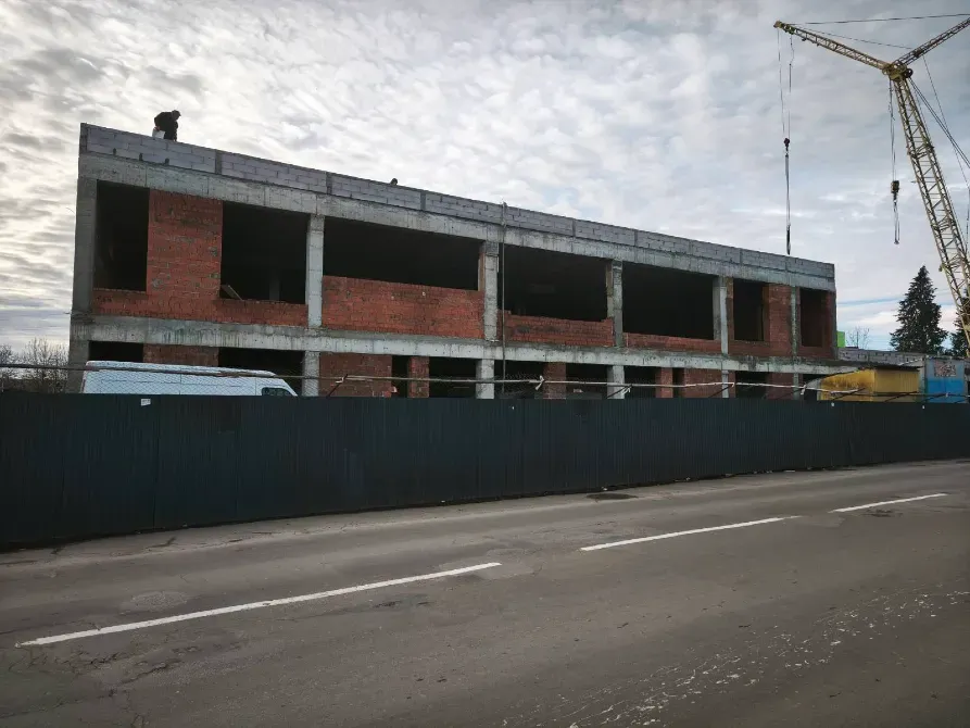 Продажа Торгово-офисный центр площадь 790 кв.м  на Андрія Палая Ужгород - изображение 2