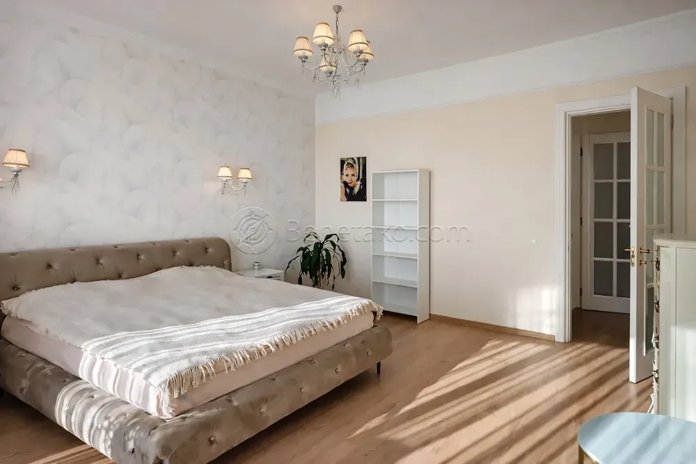 Продаж 3к Квартира 120 кв.м Литературная, 1А Одеса - фото 1