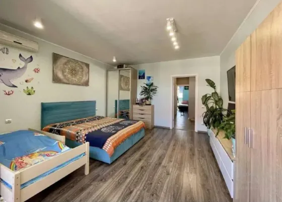 For sale 2-room Apartment 81 sq.m старицкого Odessa