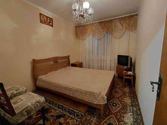 Оренда Квартира 2-кімнатна, 10/10 поверх на Дмитра Вишневецького б-р, 3 Тернопіль