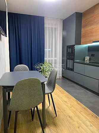 Продаж Квартира 2-кімнатна, 10/18 поверх на вул. Перемоги Харків