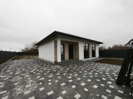 Продаж 1-поверховий Будинок з ділянкою 6.3 сот 130 кв.м 3 кімн. на Радісна Ужгород