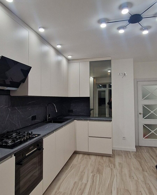 Продаж Квартира 1-кімнатна, 9/10 поверх на вул. Целевича Ю. Ивано-Франковск - изображение 1