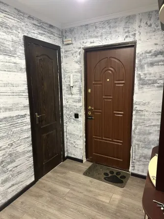 Продаж 1к Квартира 40 кв.м ж\м Тополь -2 дом. 42 Дніпро