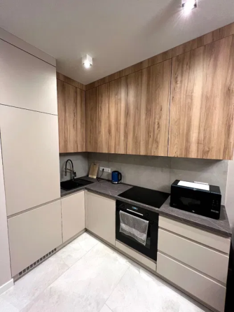 Продаж Квартира 1-кімнатна, 7/8 поверх на вул.Тадея Рильского, 3 Київ