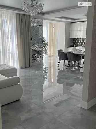 Продаж Квартира 3-кімнатна, 9/9 поверх на Зодчих Vinnytsya