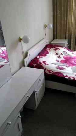 Оренда Квартира 3-кімнатна, 5/5 поверх на ул. Салютная, 13 Київ