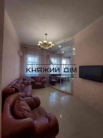 Пропонується до оренди 2 кімнатна квартира - студіо по вул. Антоновича 7Б. Код об'єкта 11201138 Kiev