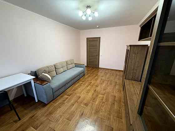 Продаж Квартира 2-кімнатна, 23/25 поверх на Ревуцкого вул., д. 54 Київ