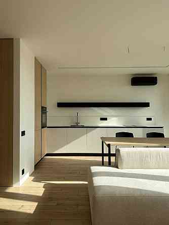 Продаж Квартира 2-кімнатна, 14/25 поверх на Дніпровська наб. вул., д. 20а Kiev