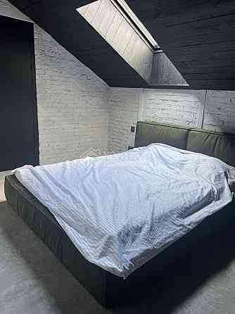 Оренда Квартира 3-кімнатна, 4/4 поверх на вул. Науки Харків