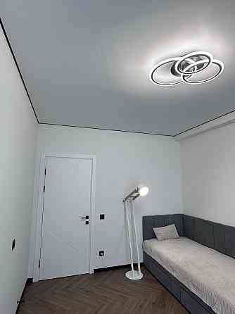 Продаж Квартира 2-кімнатна, 18/21 поверх на Максимовича Михайла вул., д. 24В Киев